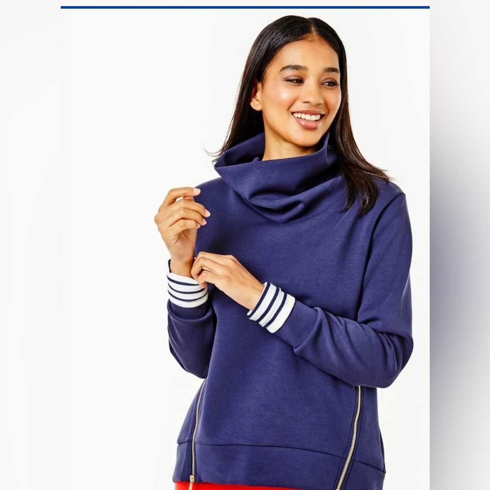 Addison Bay Pullover